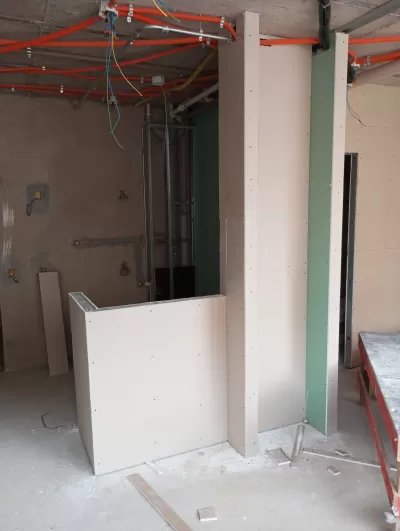 Reparo e manutenção em estruturas de gesso ou drywall