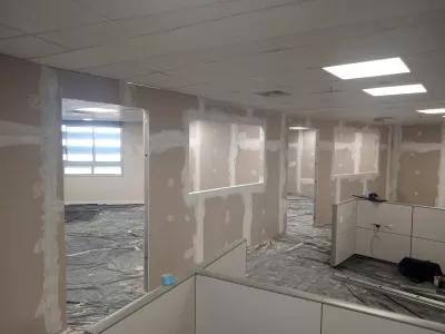 Instalação e montagem de paredes drywall 